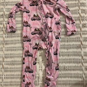 Barbie Pink Posh Peanut sleeper